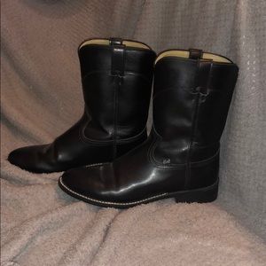 Justin black leather boots